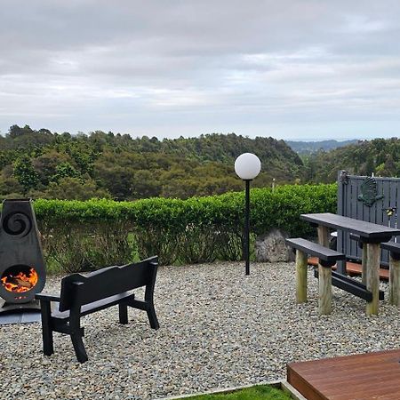 Rocky Ridge Cottage Takaka Exteriör bild