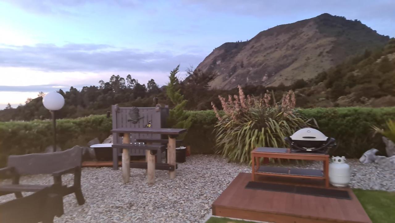 Rocky Ridge Cottage Takaka Exteriör bild