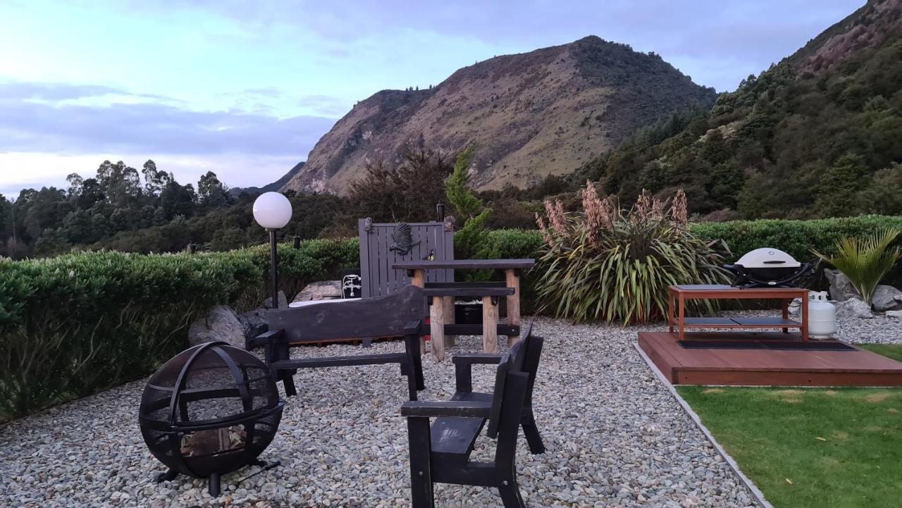 Rocky Ridge Cottage Takaka Exteriör bild