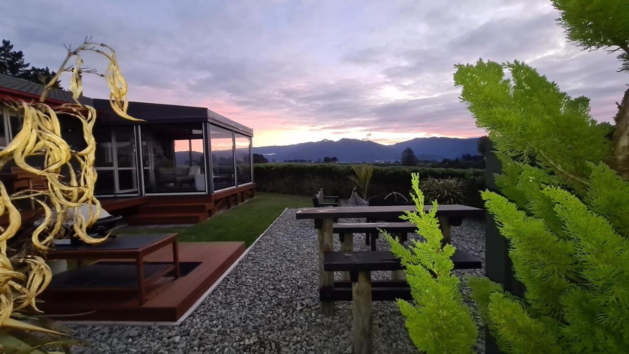 Rocky Ridge Cottage Takaka Exteriör bild