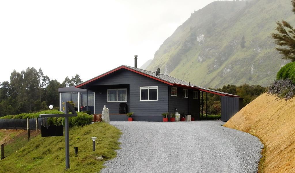 Rocky Ridge Cottage Takaka Exteriör bild